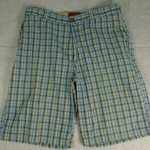 IZOD Blue/Tan Luxury Sport Shorts Size 32